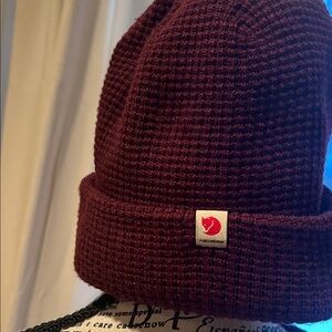 Fjall Raven Knit Beanie